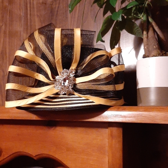 Women's Special Occasion Dress Hat - Picture 4 of 7